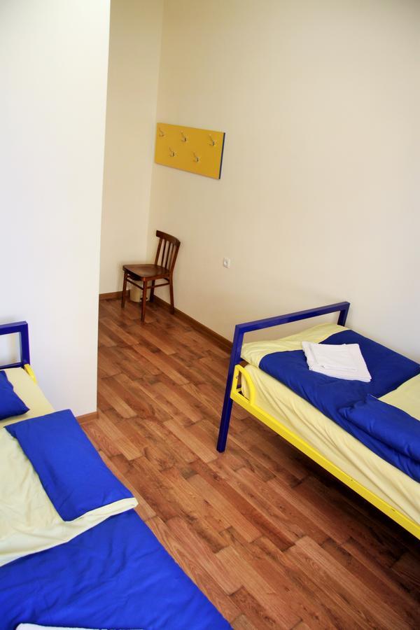 Shat Lav Hostel Erivan Exterior foto
