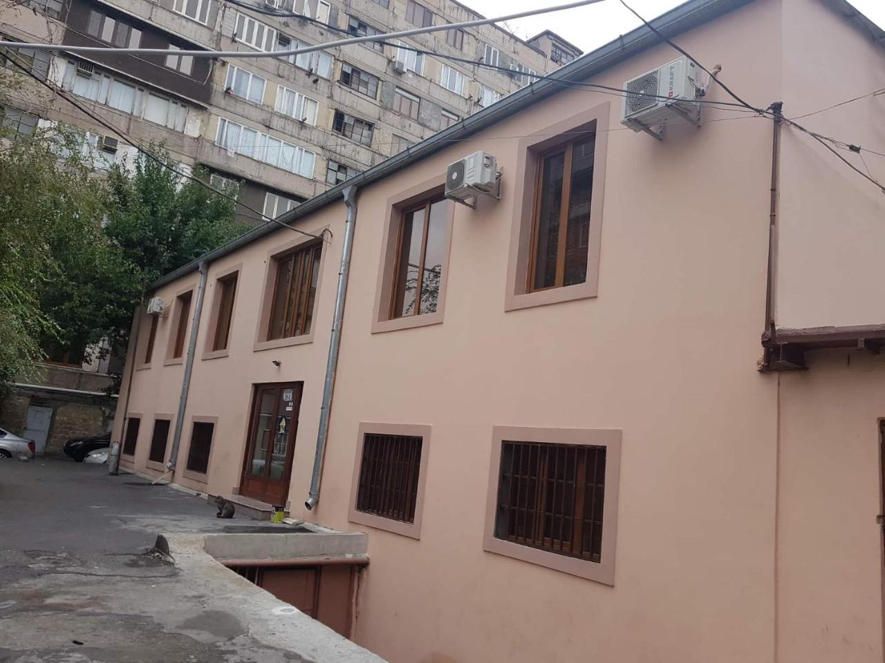 Shat Lav Hostel Erivan Exterior foto