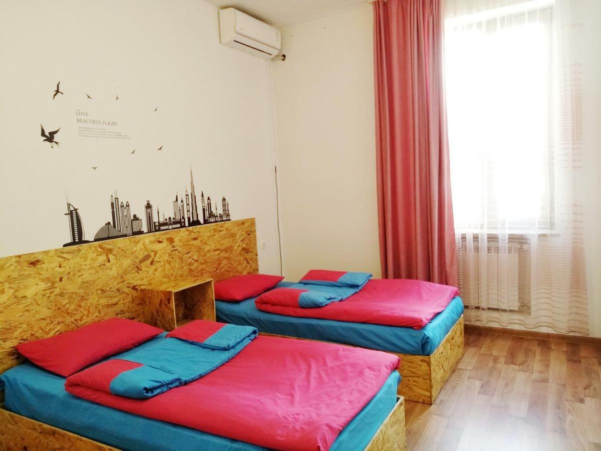 Shat Lav Hostel Erivan Exterior foto